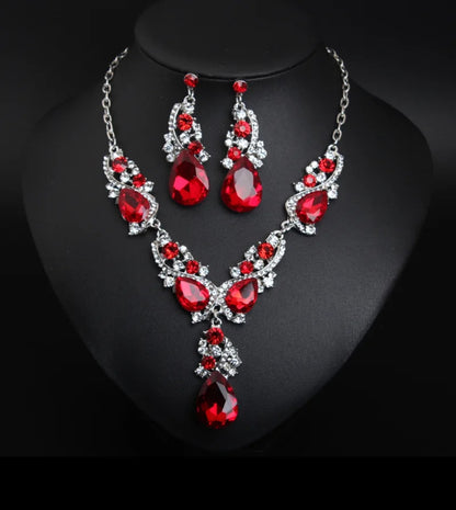💎 Elegant Earrings & Necklace Set 💥 97 AED Today (Blue-Red-Green)