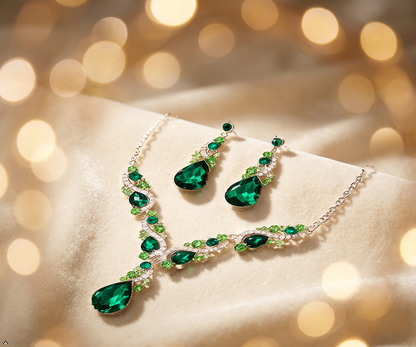 💎 Elegant Earrings & Necklace Set 💥 97 AED  (Green)